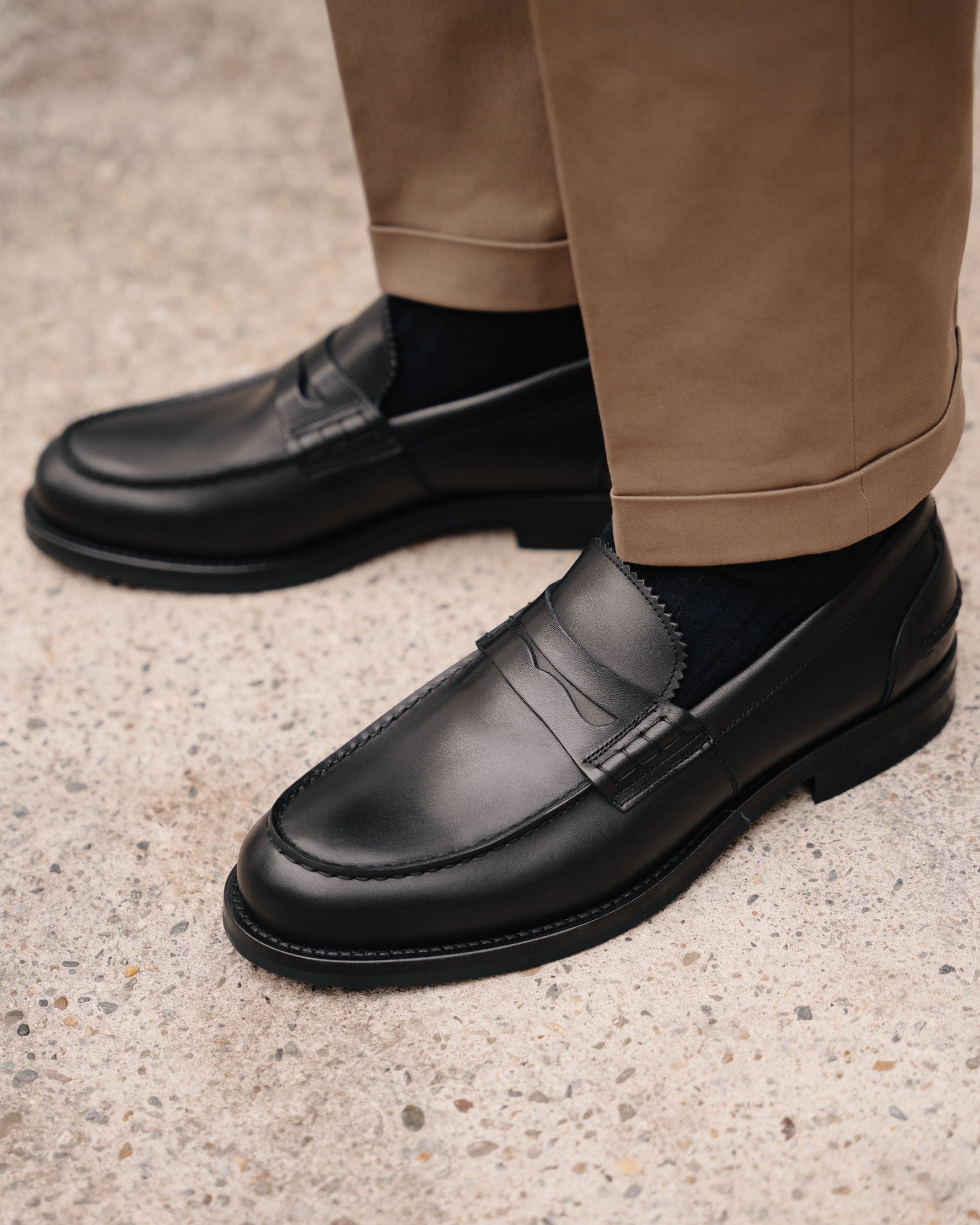 Vellano Harrowmere Black Penny Loafers with Signature Stitch Detail