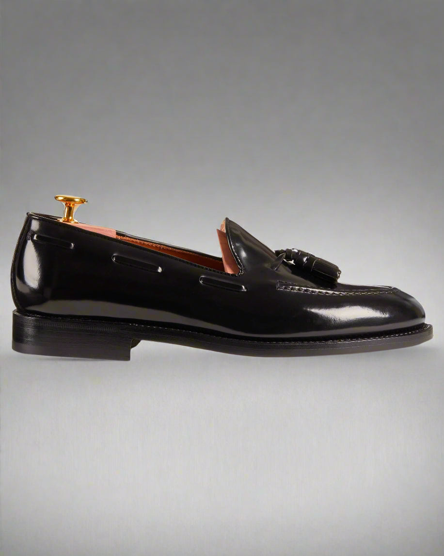 Vellano Halverton Black Tassel Loafers in Smooth Leather