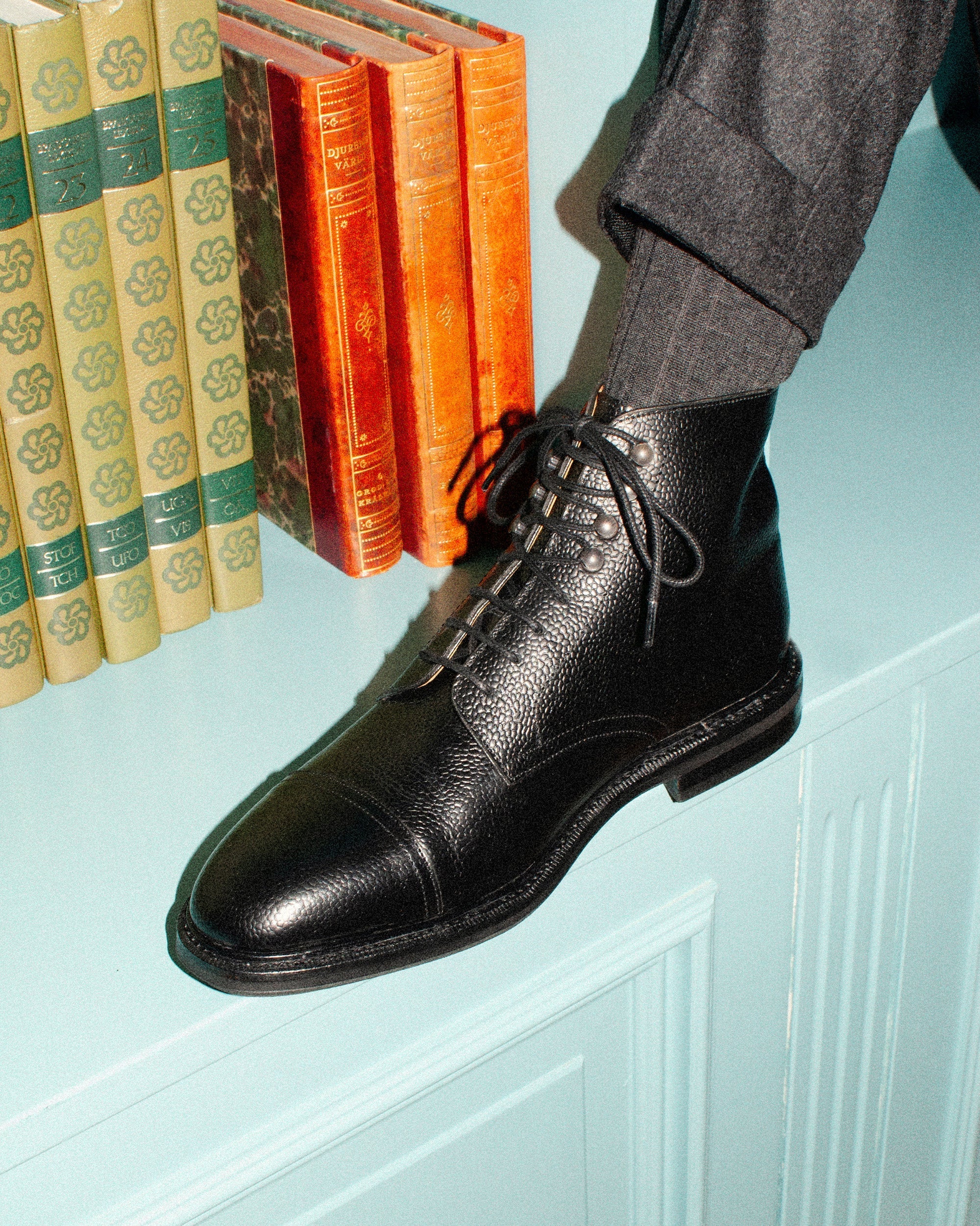 Vellano Asinki Black Milled Jumper Boot