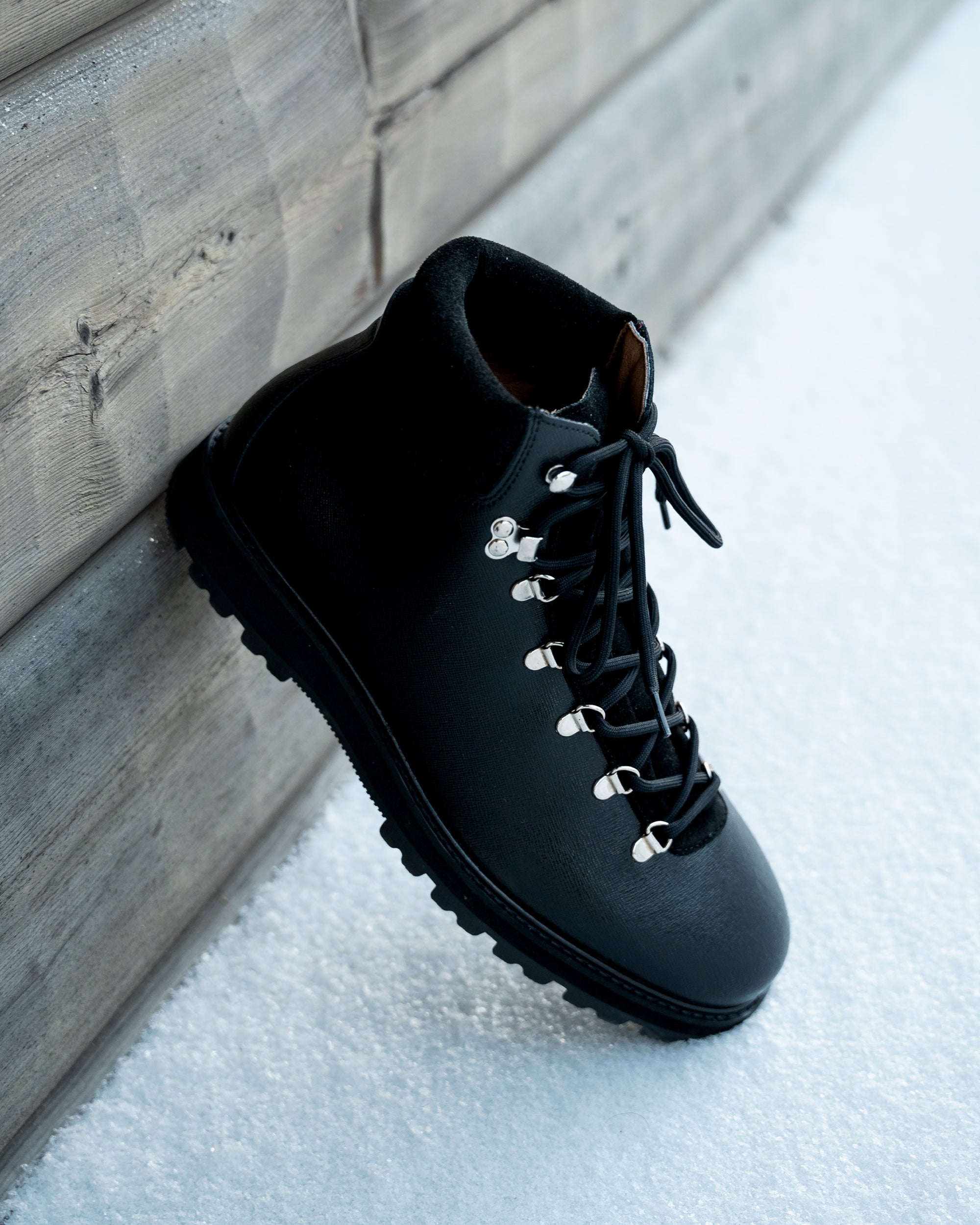 Vellano Duved II Black Trail Boot