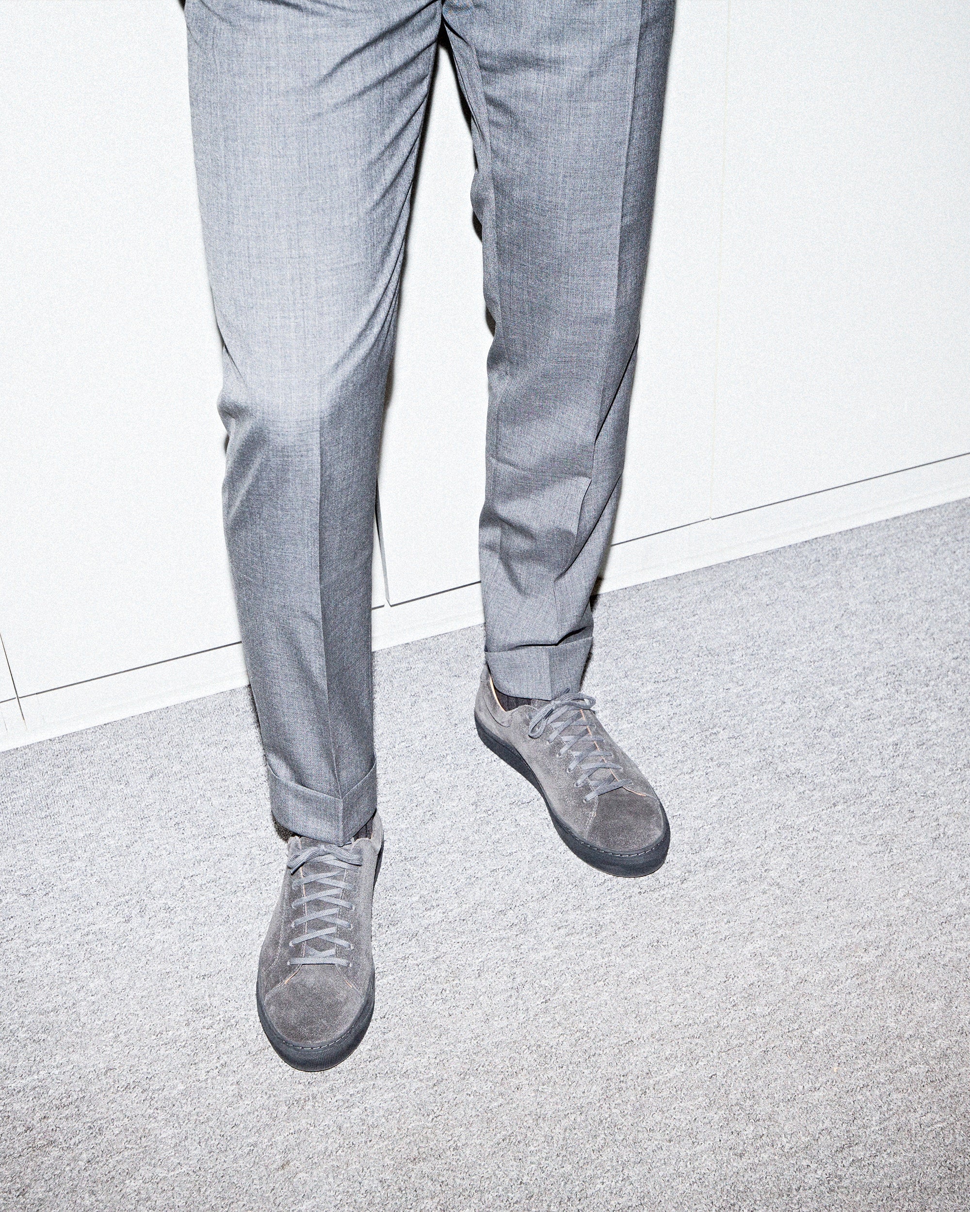 Vellano Oaxen Grey Suede Sneaker