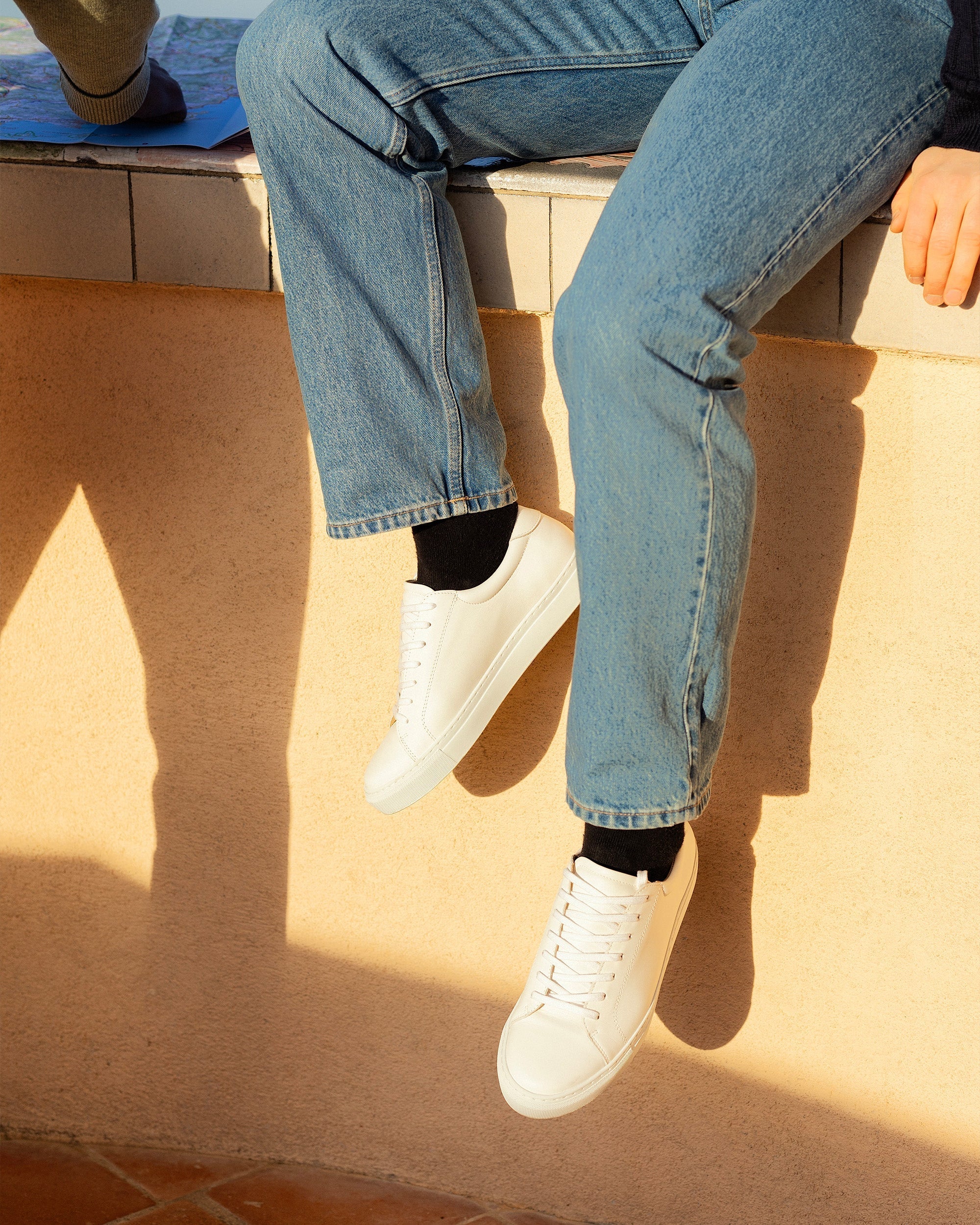 Vellano Oaxen White Leather Sneakers