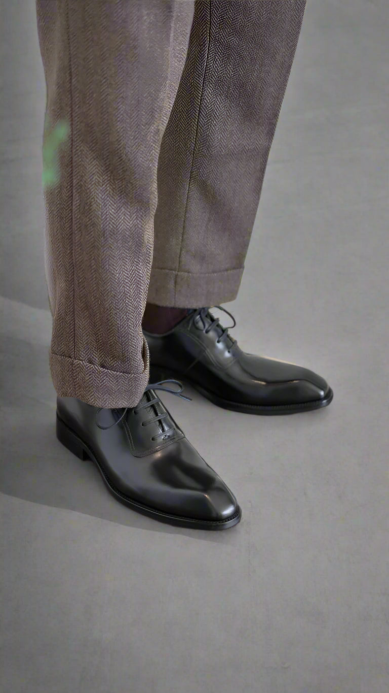 Vellano Elmridge Plain Oxford Lace Ups with Clean Formal Silhouette for Men