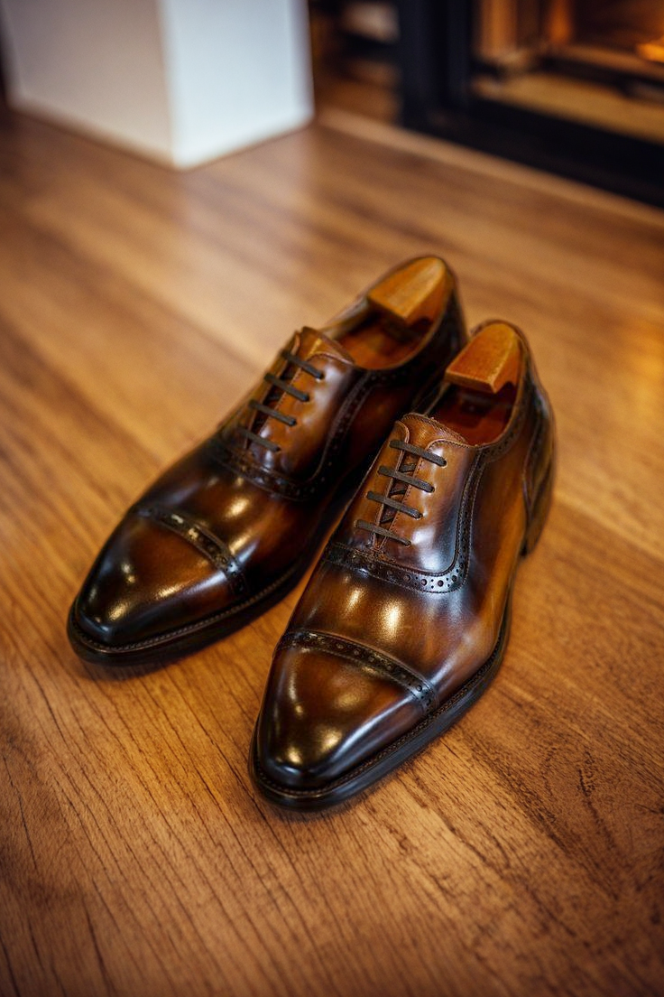 Vellano Somen Leather Brogue Oxford Shoes