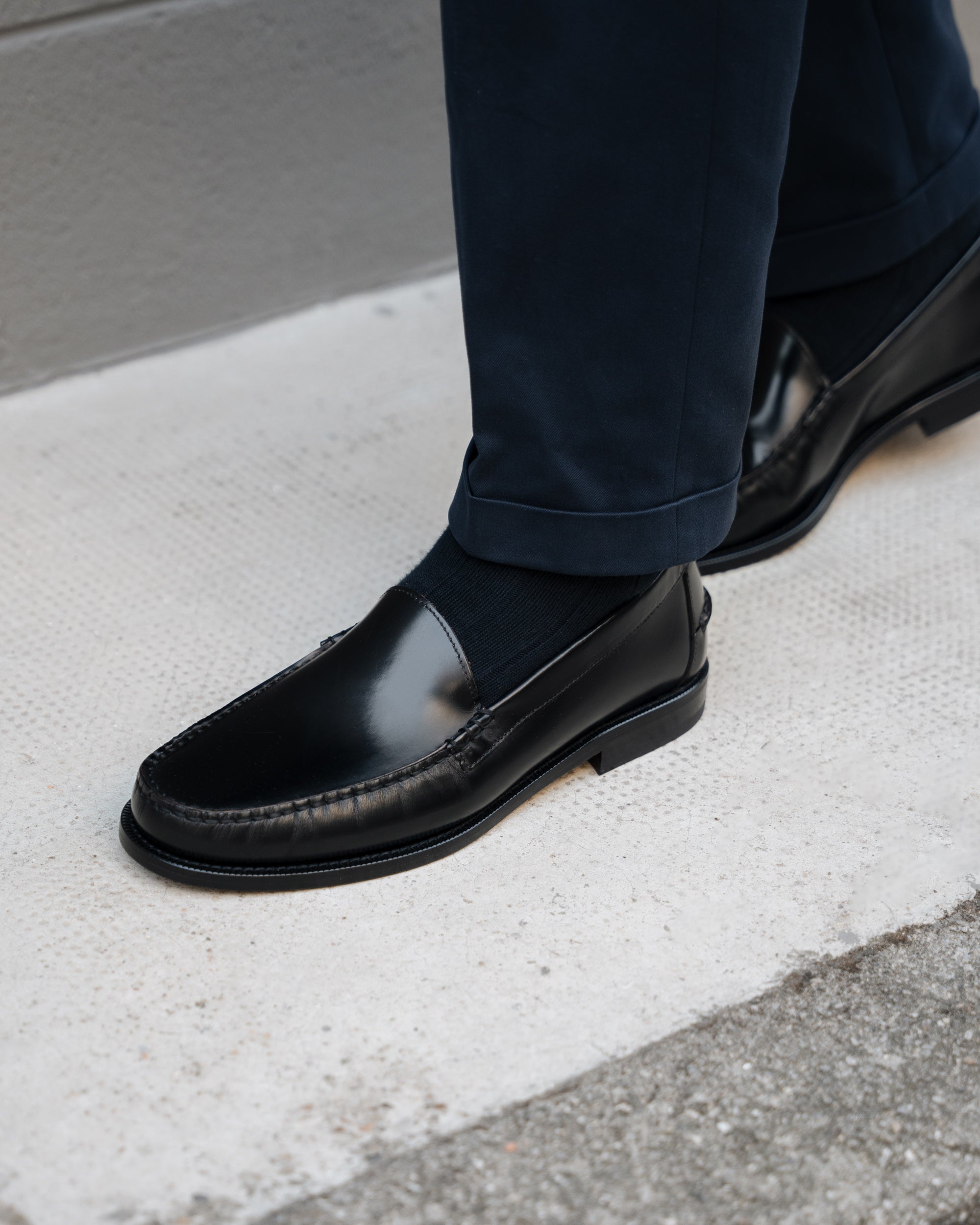 Vellano Harrowmere Abraded Black Leather Penny Loafers