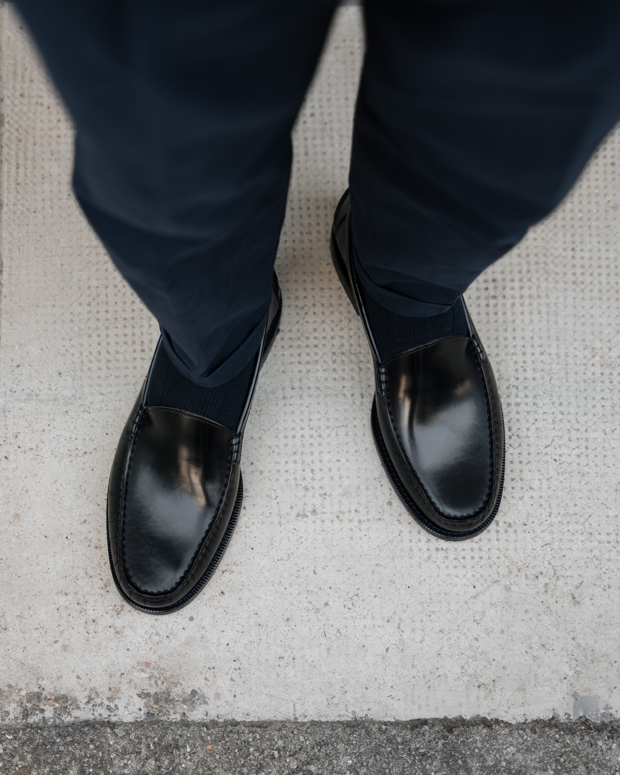 Vellano Harrowmere Abraded Black Leather Penny Loafers