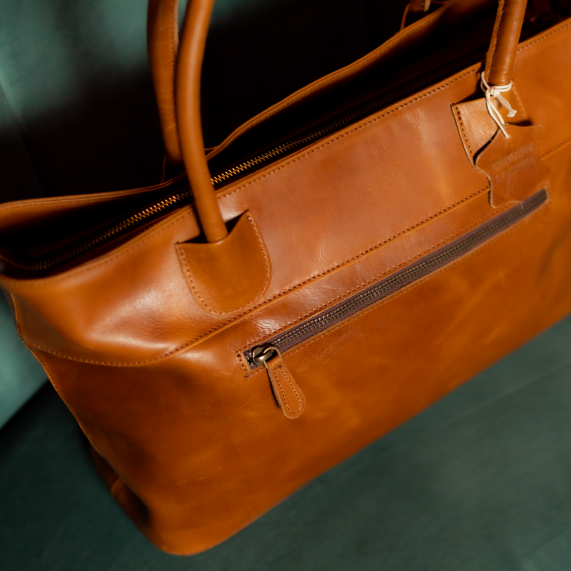Vellano Timberline Grace Leather Sling Bag for Everyday Sophistication
