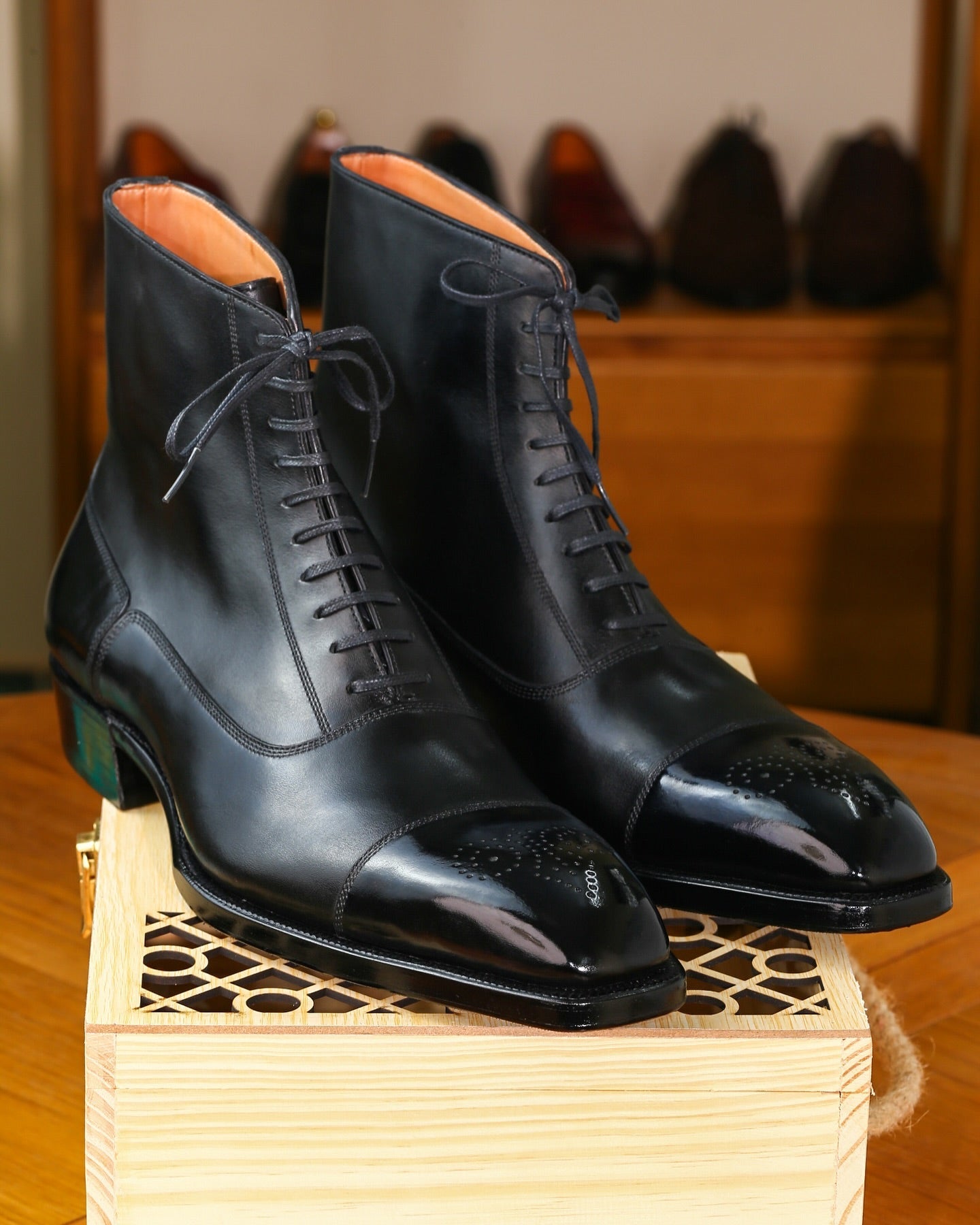 Vellano Thompson Black Brogue Lace Up Boots