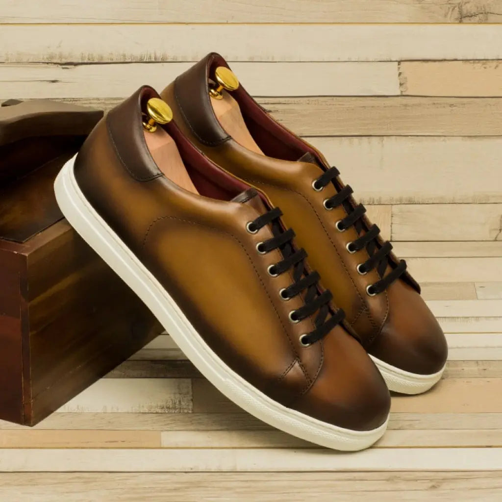 Vellano Alexander Cognac Handpainted Low Top Sneaker