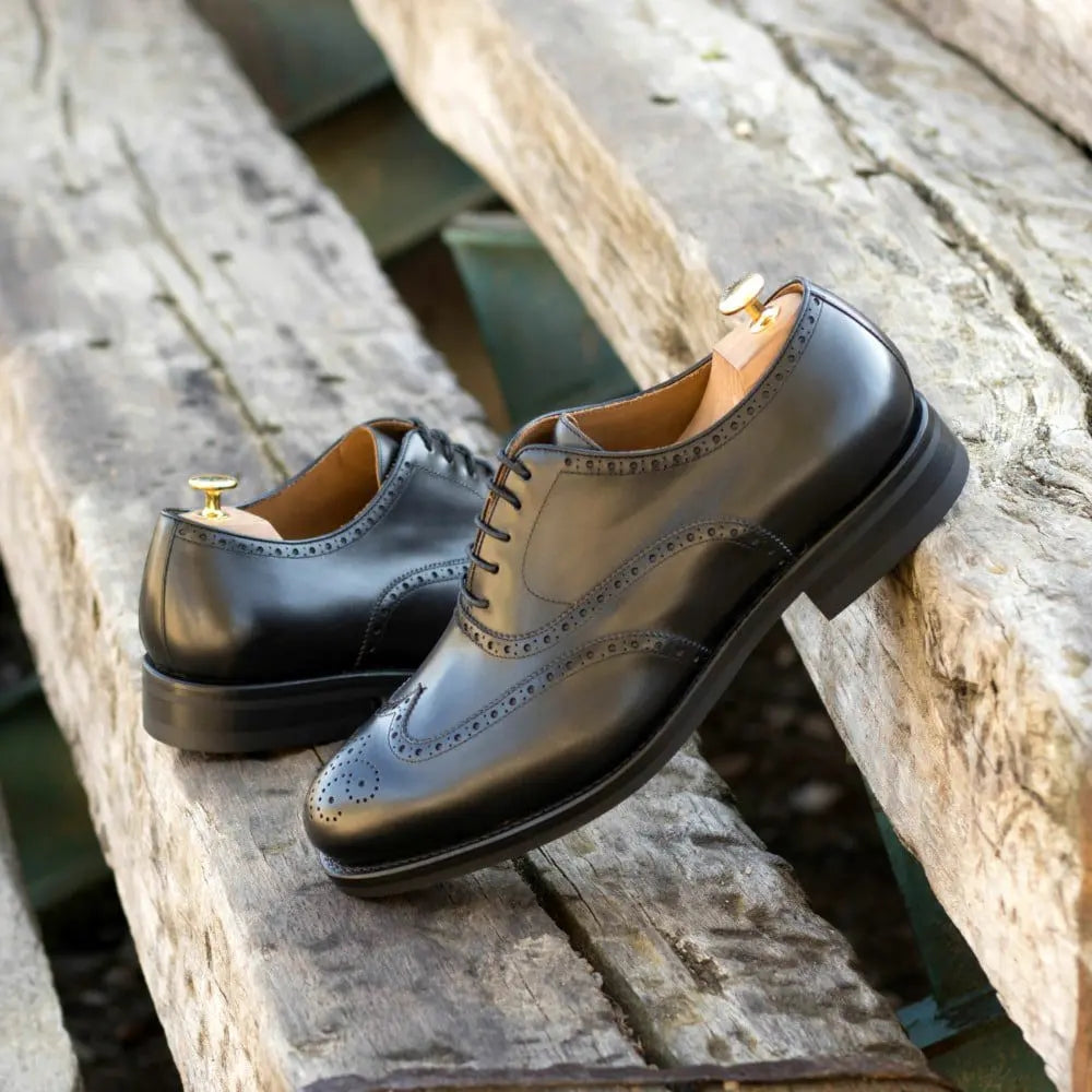 Vellano John Full Black Brogue Shoe