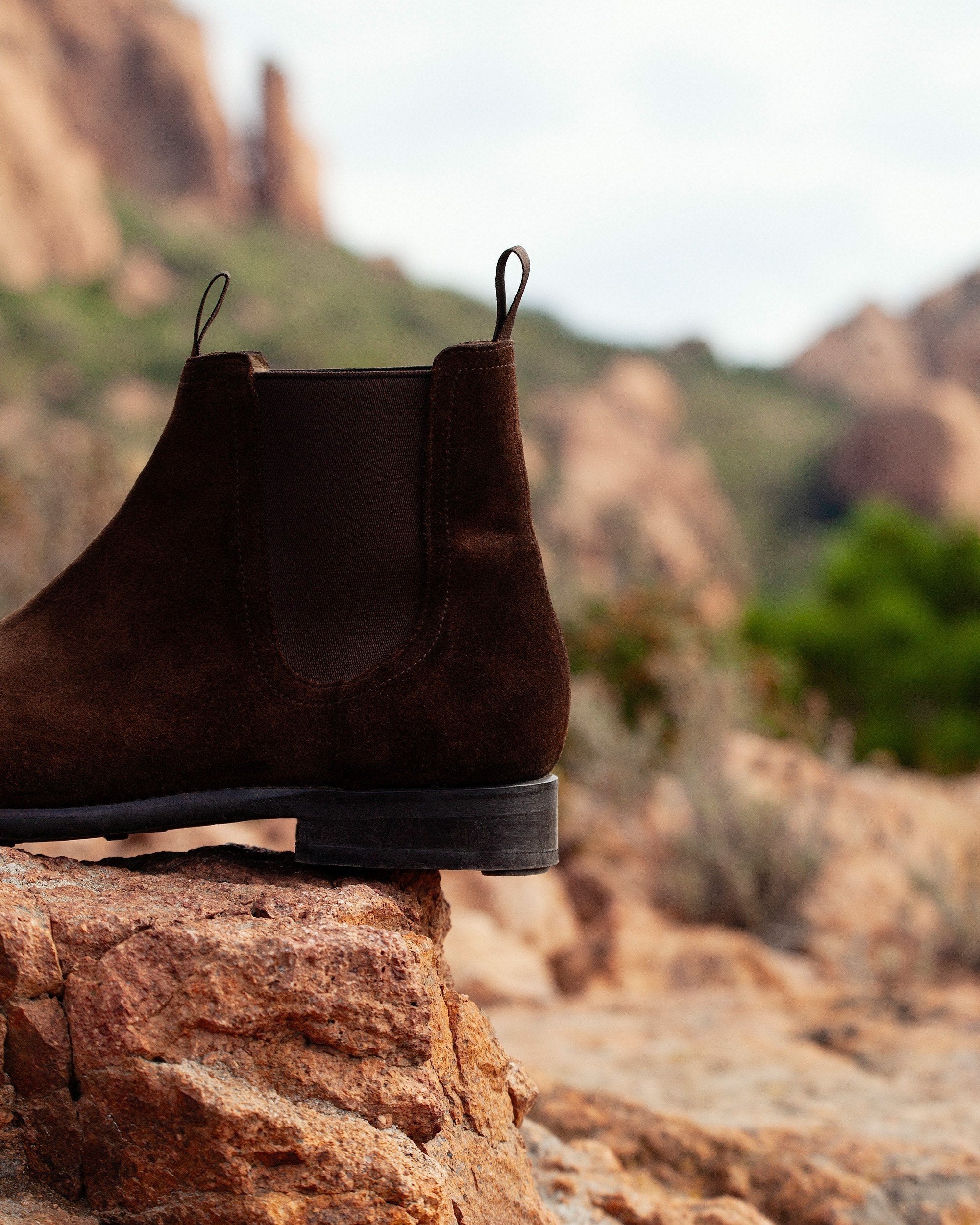 Vellano Elfvik Dark Brown Suede Boots