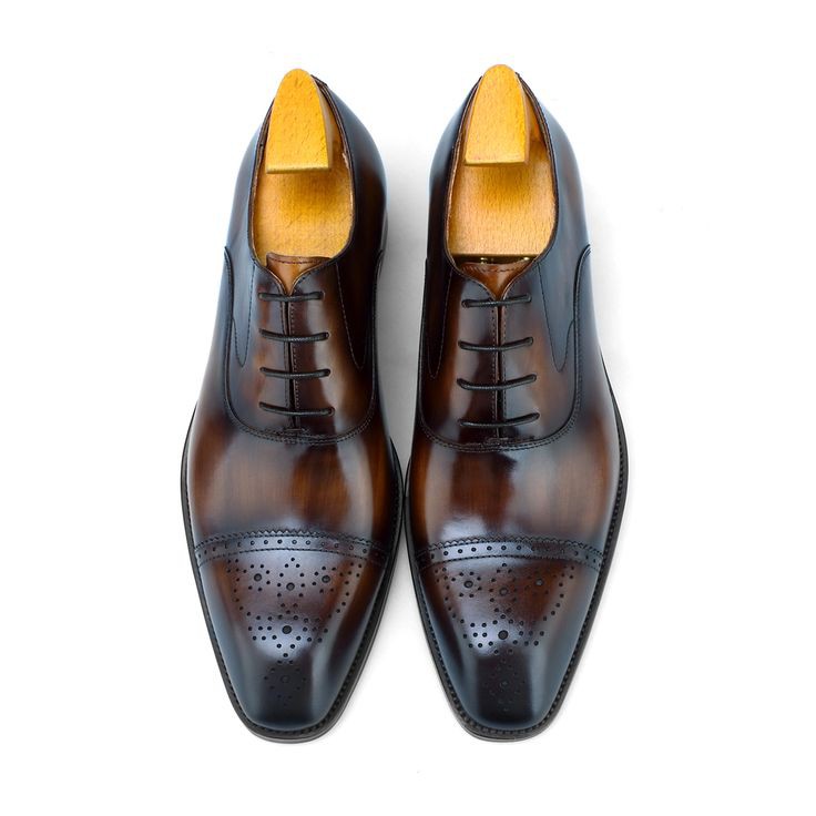 Vellano Harrowcrest Wing Leather Oxford Shoes with Classic Brogue Design