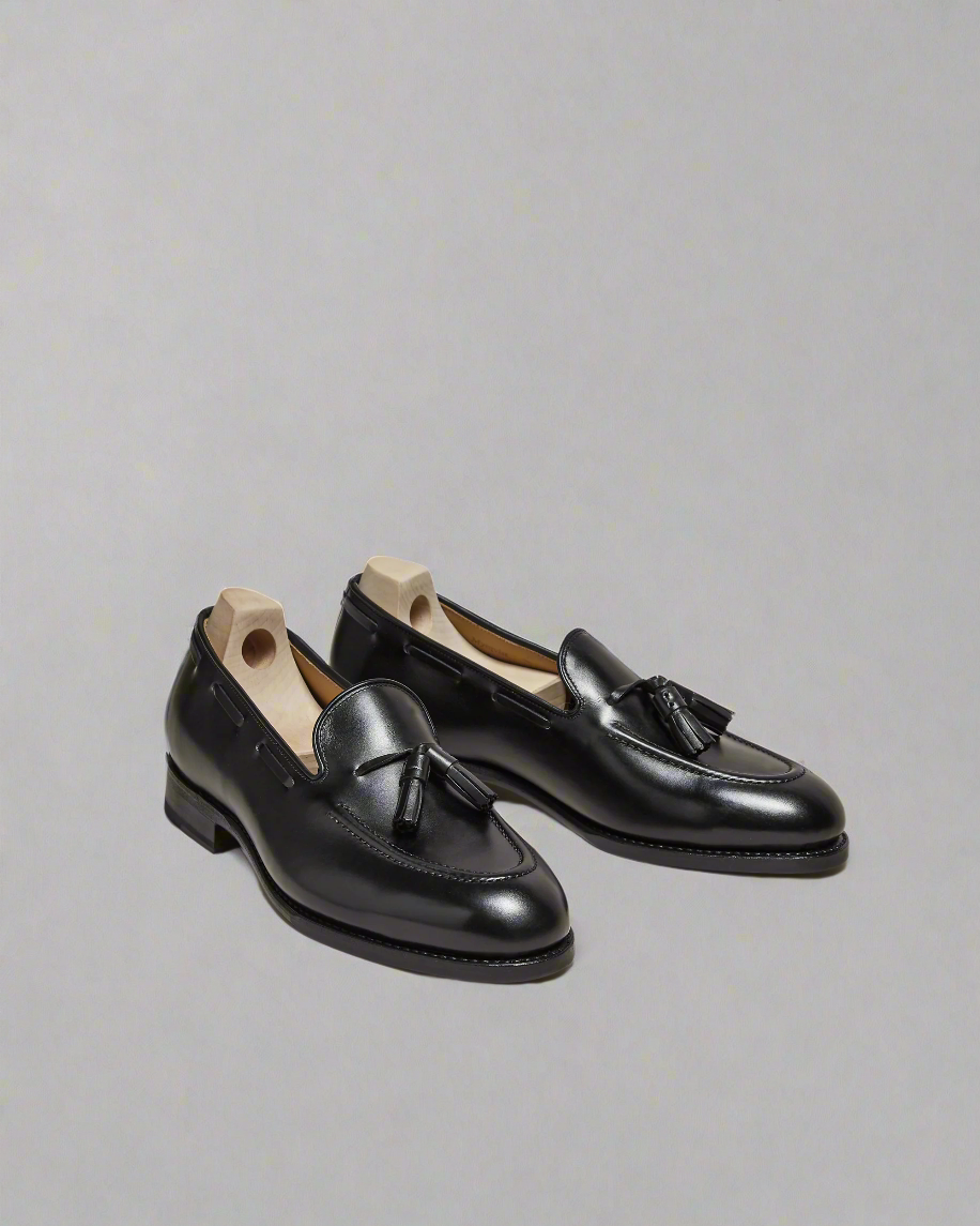 Vellano Molle Black Leather Tassel Loafer