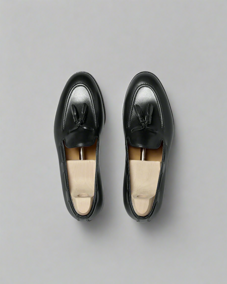 Vellano Molle Black Leather Tassel Loafer
