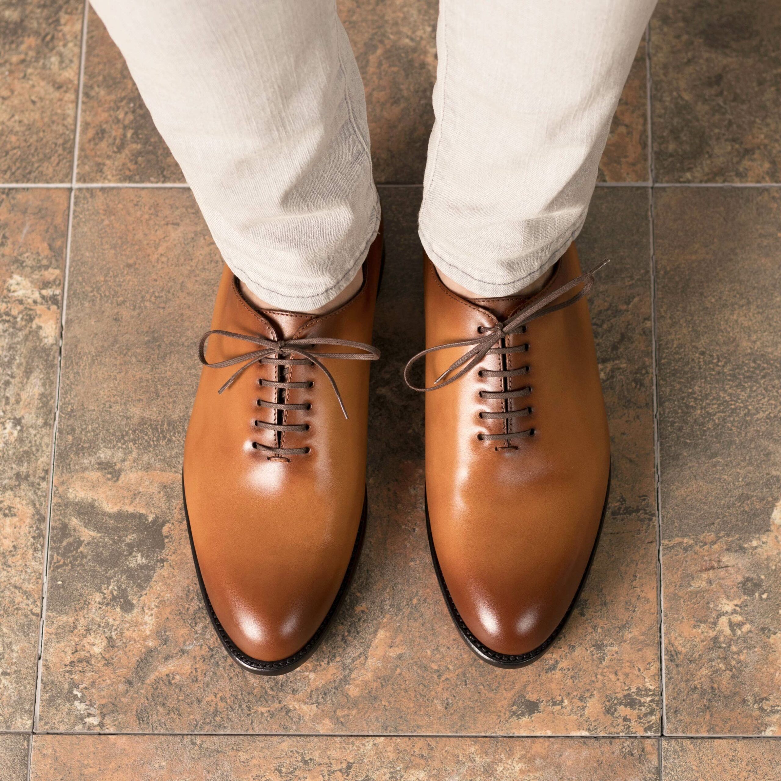 Vellano Tan Wholecut Leather Shoe