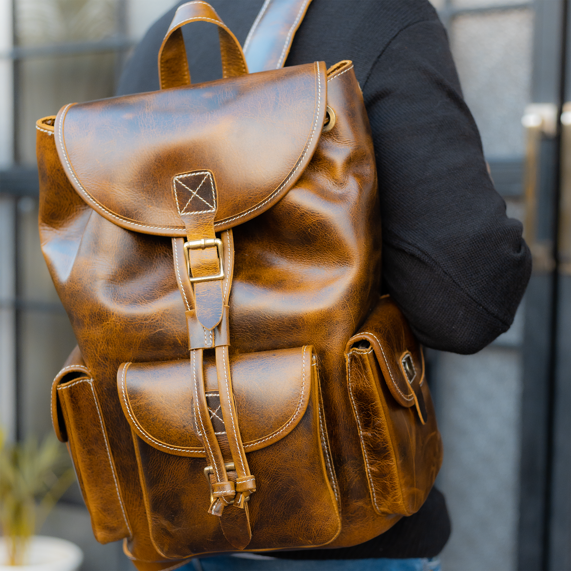 Vellano Trailbound Legacy Vintage Leather Explorer Backpack