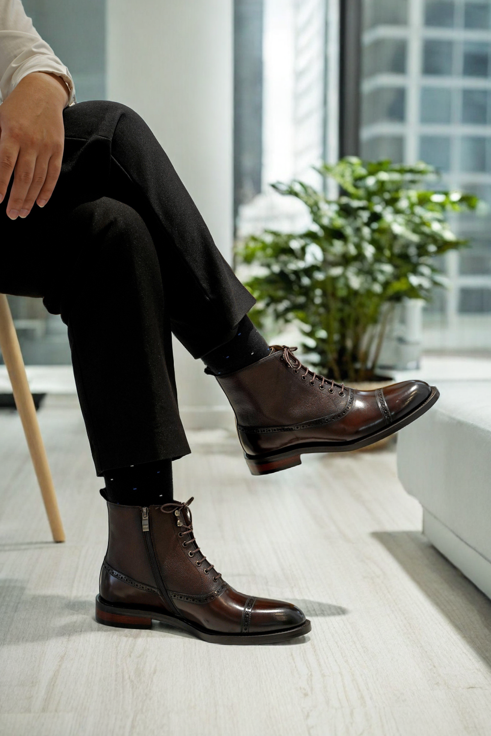 Vellano Dunhaven Brown Leather Lace Up Boots