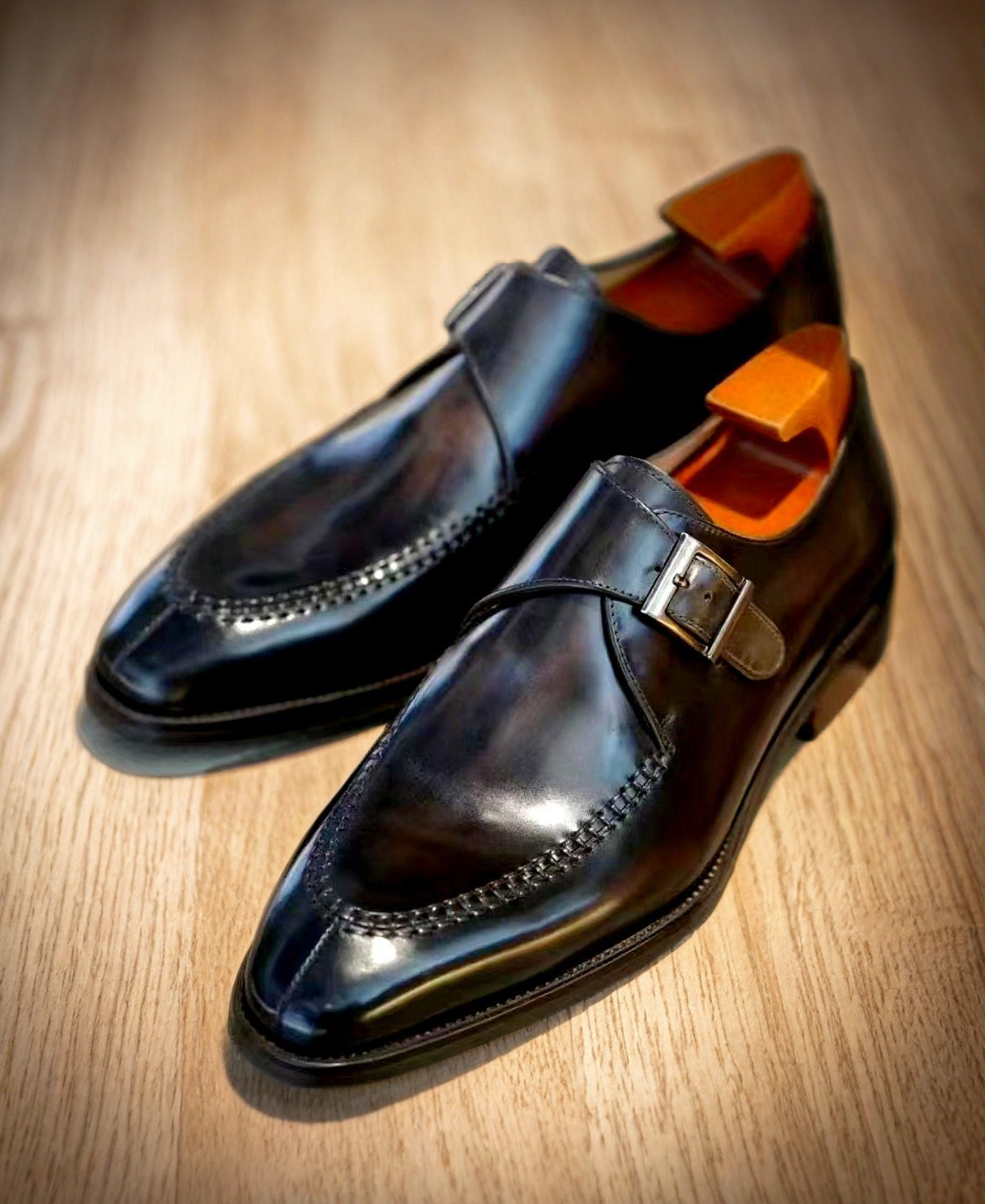 Vellano Monteluce Men’s Leather Strap Dress Shoes