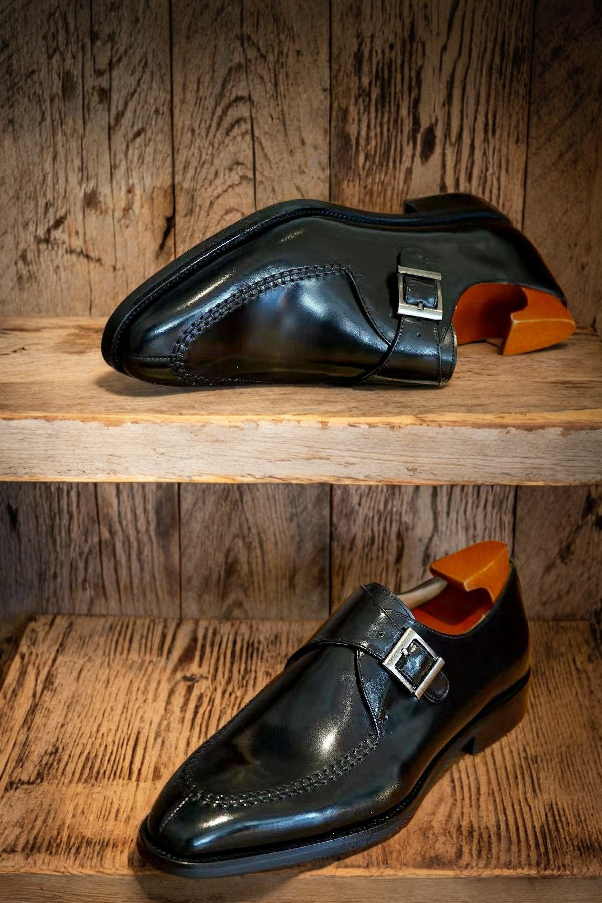 Vellano Monteluce Men’s Leather Strap Dress Shoes
