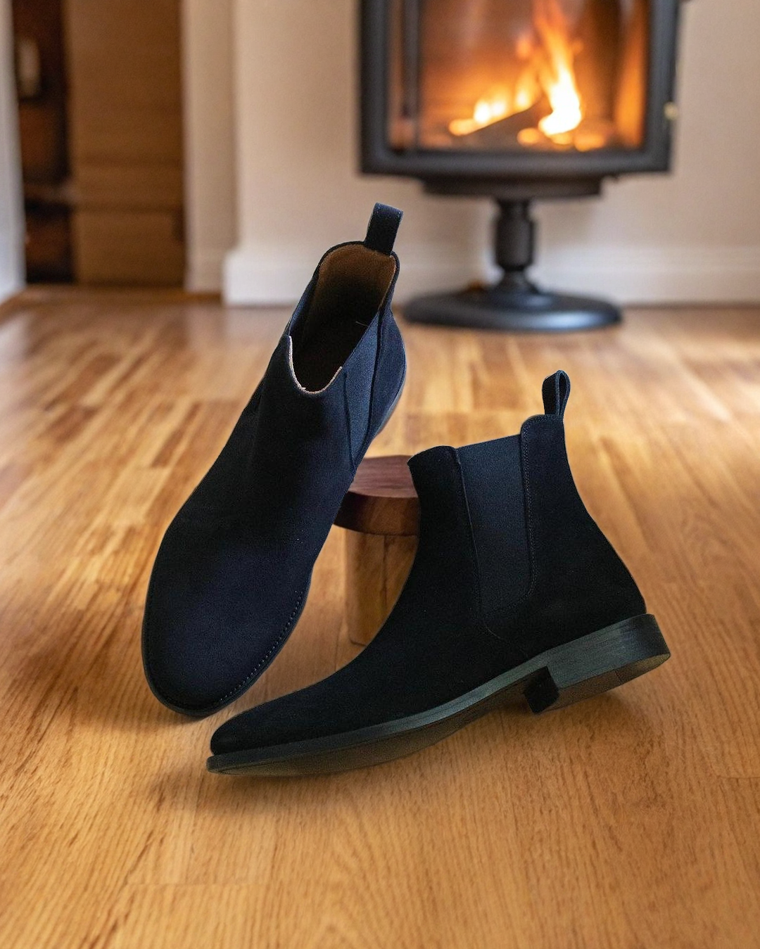 Vellano Redfield Chelsea Leather Boots