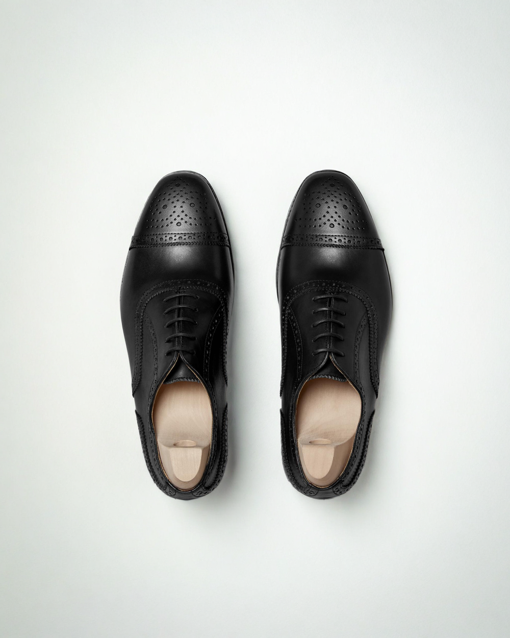 Vellano Stromso Black Leather Oxfords
