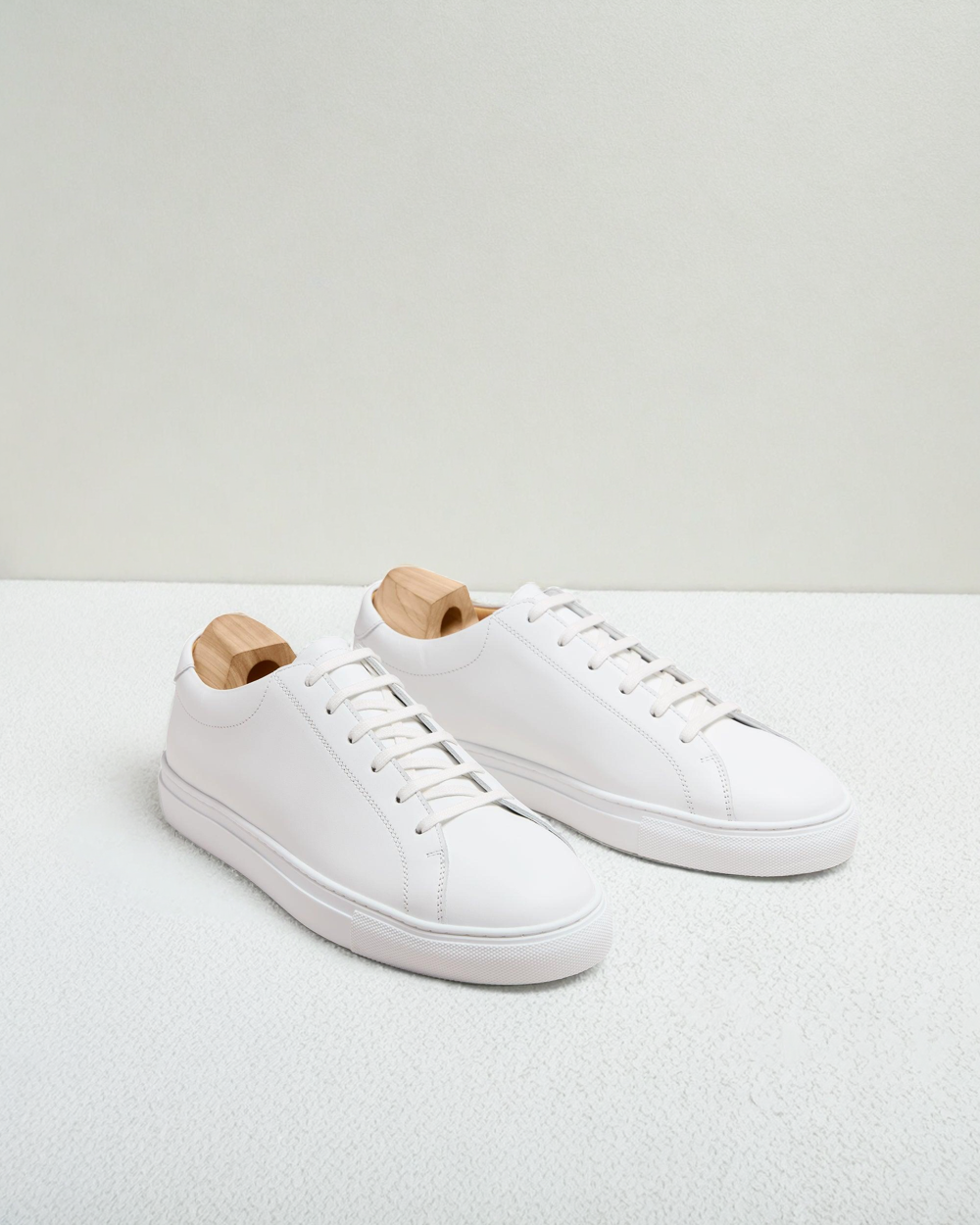 Vellano Oaxen Leather Low Top Sneakers