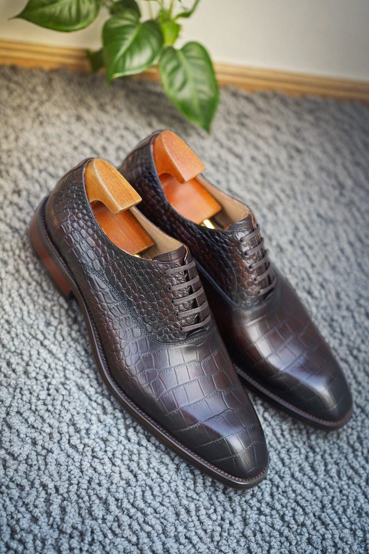 Vellano Blackmere Crest Oxford Lace Ups with Embossed Croco Finish for Men