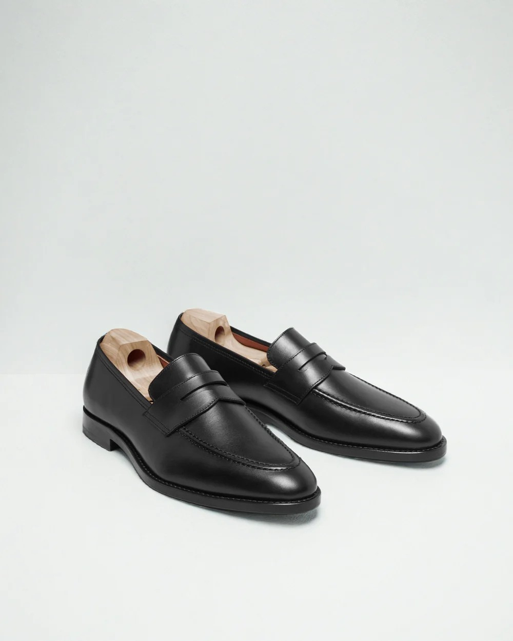 Vellano Smogen Leather Loafer Shoes