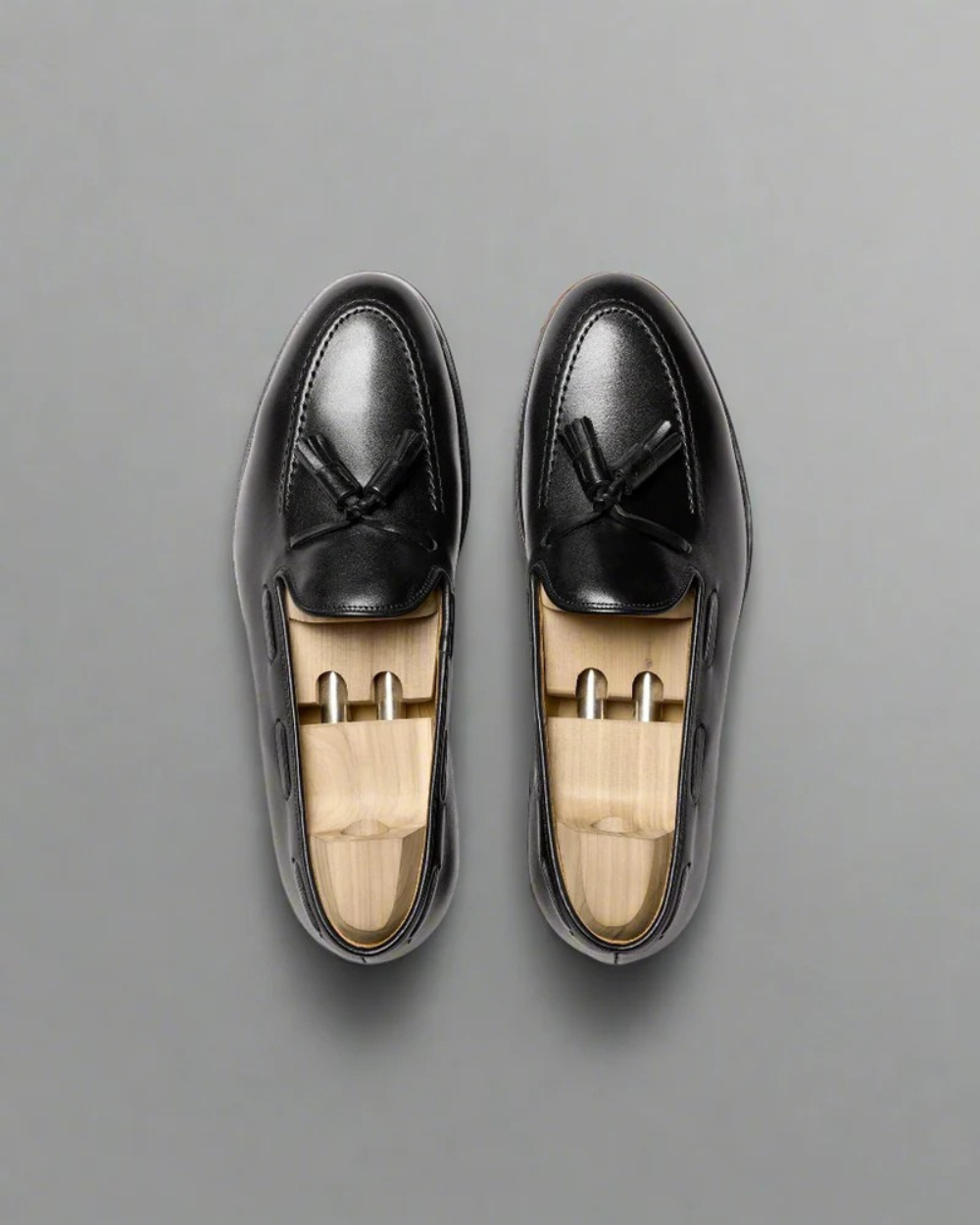 Vellano Molle Black Leather Tassel Loafers